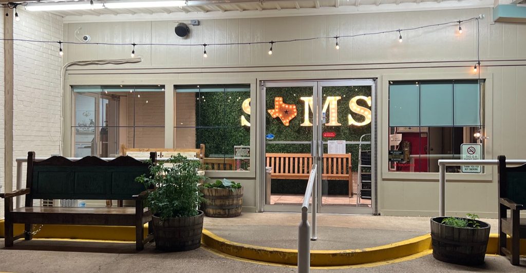 This Famous Texas Buffet Is The Place Locals Take Every First-Time Visitor