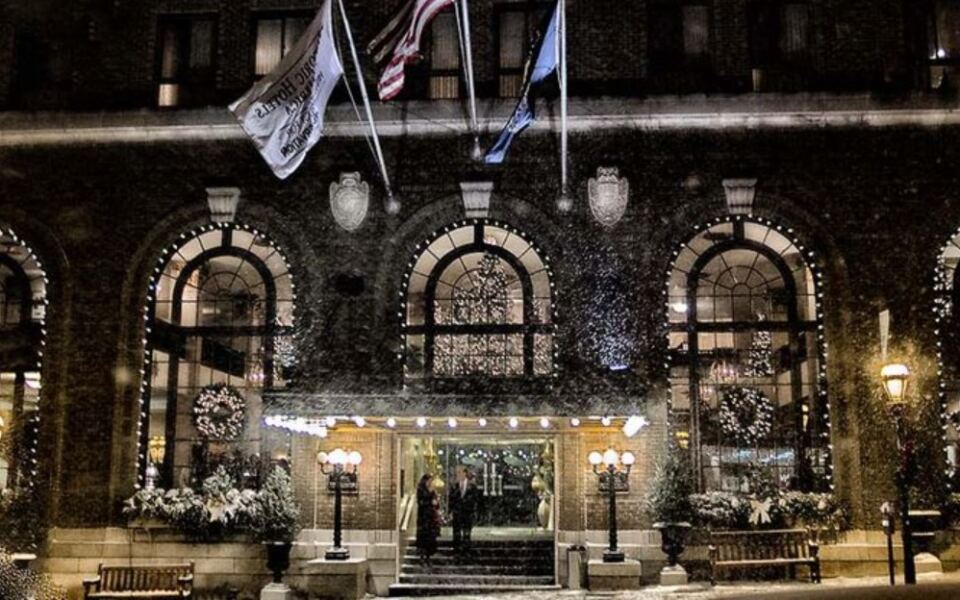 This Historic Pennsylvania Buffet Is Believed To Be Haunted But The Food Is Worth It