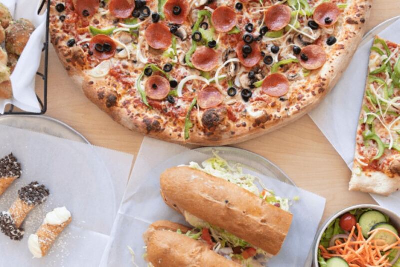 This Massachusetts Pizza Spot Serves A 3-Pound Pie That’s Made For Sharing