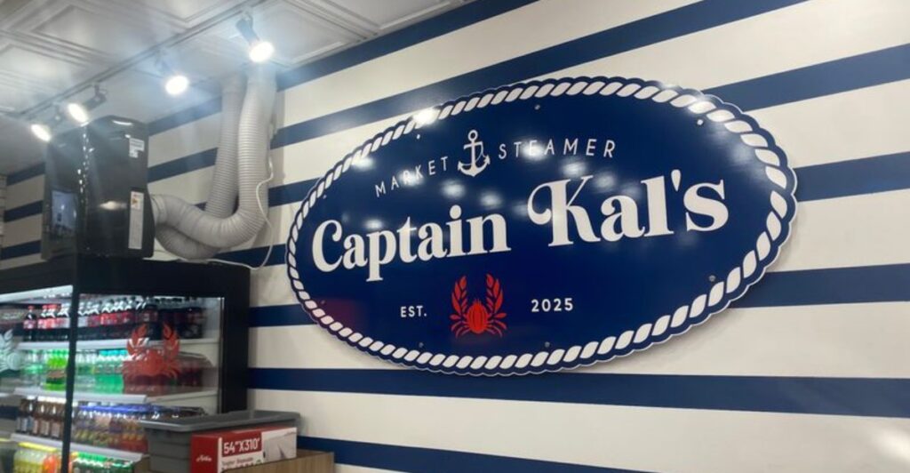 This Unassuming Tennessee Seafood Market Lets You Pick Your Catch and Have It Steamed to Order