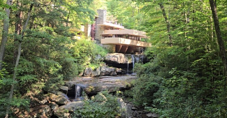Tucked Above A Western Pennsylvania River Gorge, This Glass-Walled Mansion Looks Like Something From Another World
