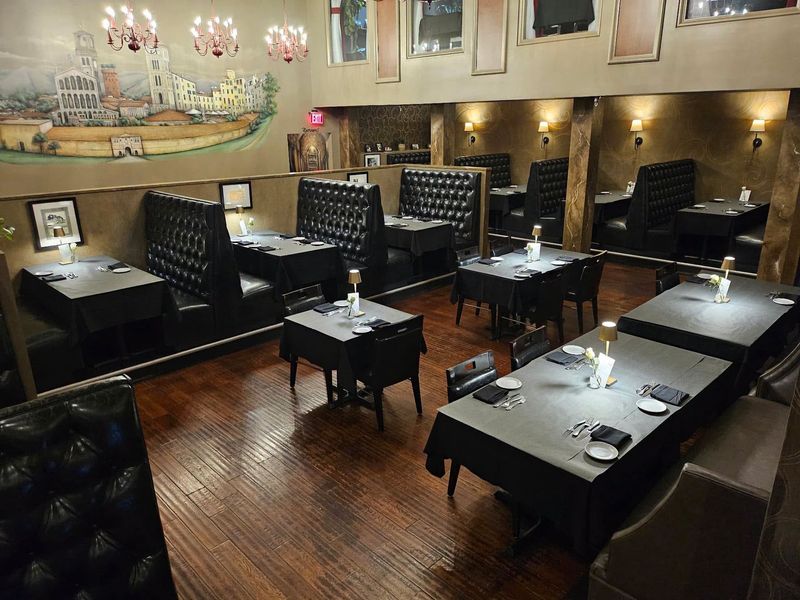 Ronnie Grisanti's, Memphis, TN Ronnie Grisanti's, Memphis, TN