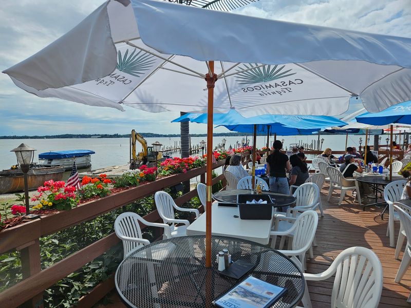 Dockers Restaurant, Fox Lake 