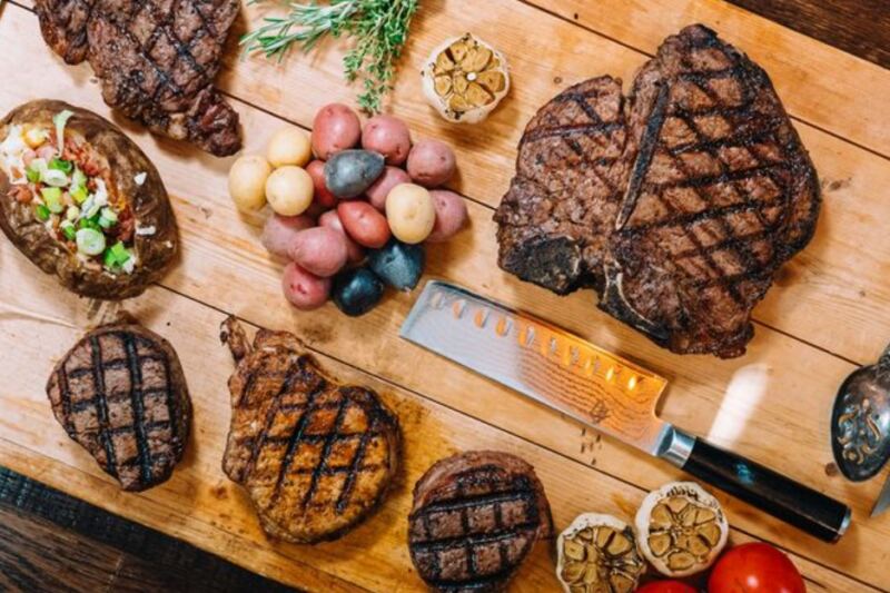 You Could Plan An Entire Gatlinburg, Tennessee Getaway Around These 9 Amazing Restaurants