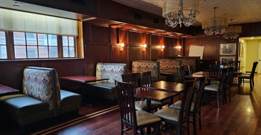 Your Massachusetts Guidebook May Be Missing These 13 Historic Places To Dine
