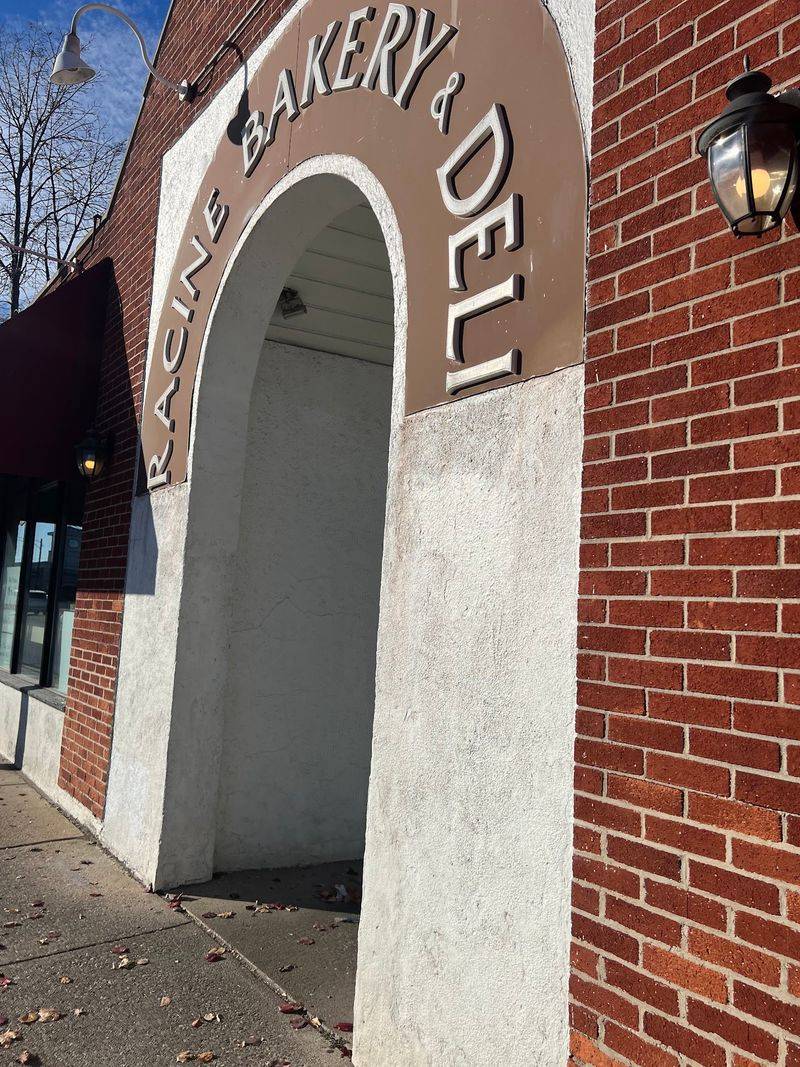 Planning Your Visit to This Chicago, Illinois Bakery