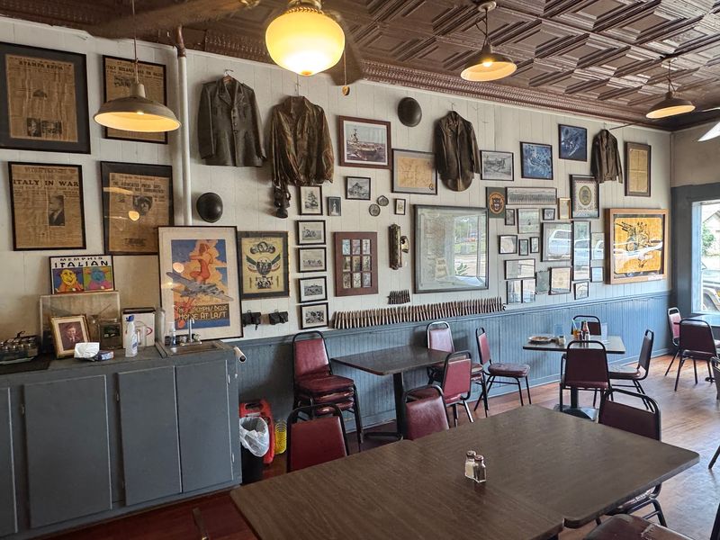 Dino's Grill, Memphis, TN Dino's Grill, Memphis, TN