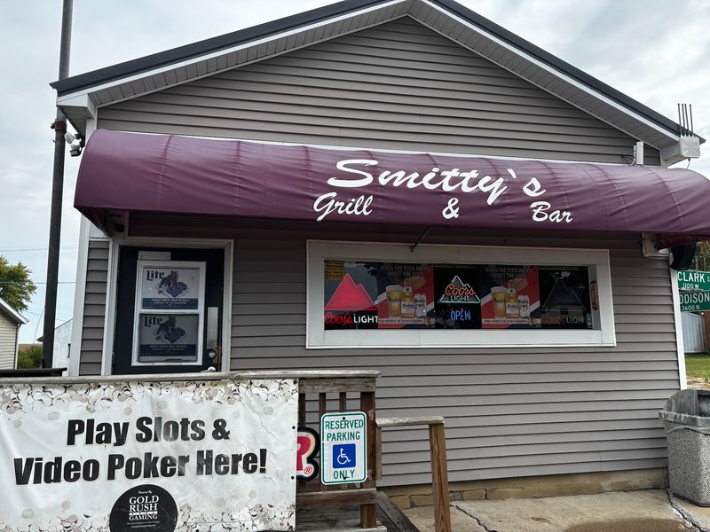 Smitty's Bar & Grill, Leonore, IL